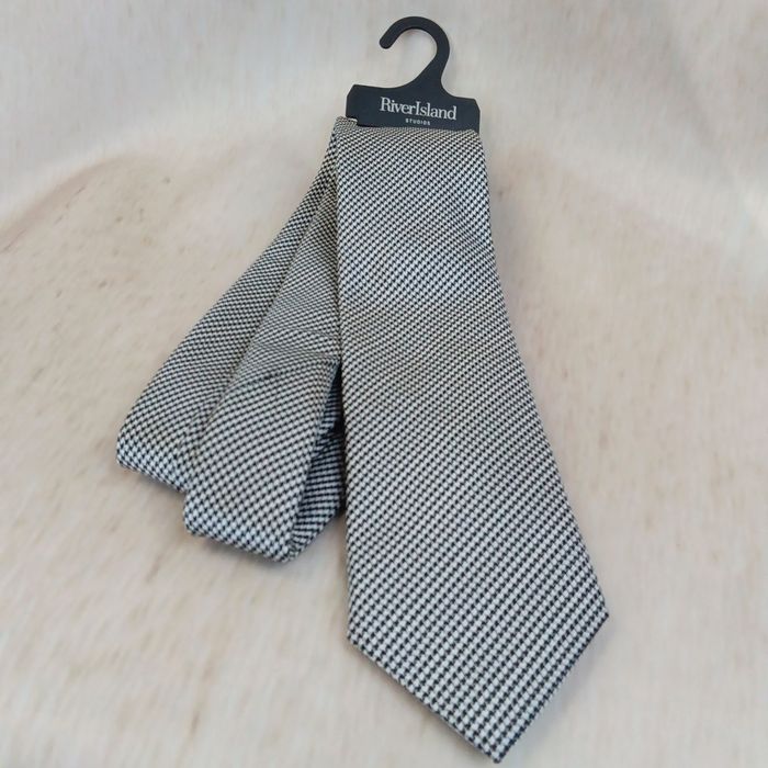River Island krawat czarno szary elegancki slim nowy