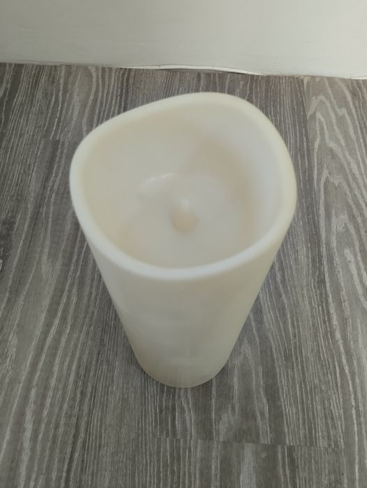 Большая светодиодная свеча, мерцающая