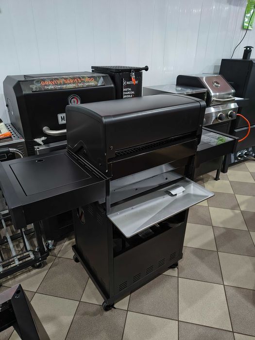 Solidny Grill gazowy z szybą miejscem na butle LANDMANN  BLACKCOOK 3+1