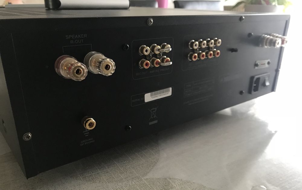 Amplificador Advance Acoustic MAP-305 100w c/ comando c/ novo