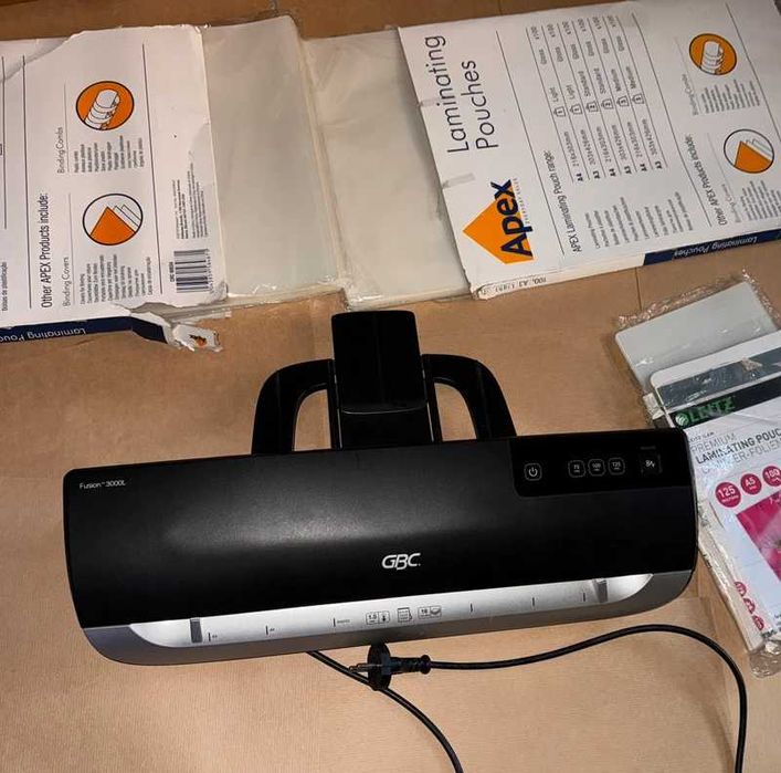 Máquina de Plastificar + Bolsas A3 (sem caixa)