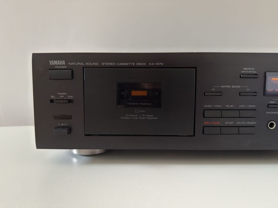 Magnetofon Yamaha KX-670