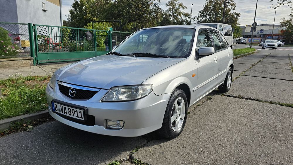 Mazda 323