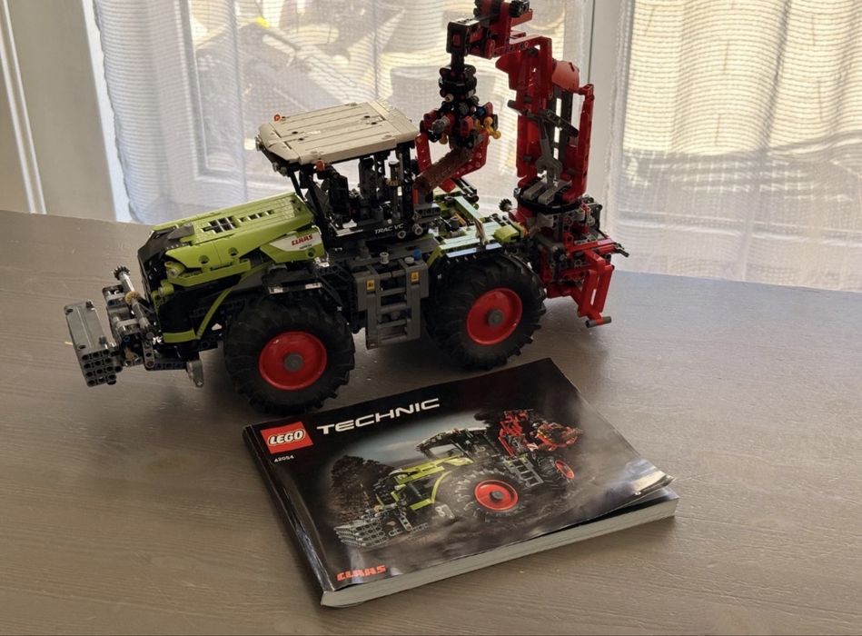 LEGO TECHNIC: XERION 5000 TRAC VC (42054) + instrukcja