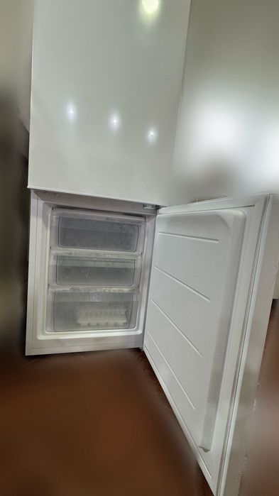 Frigorífico combinado Electronia Alma 268 L - Como novo