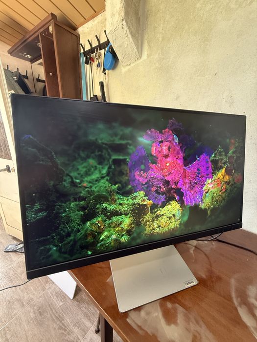 Monitor 2K 27” Lenovo
