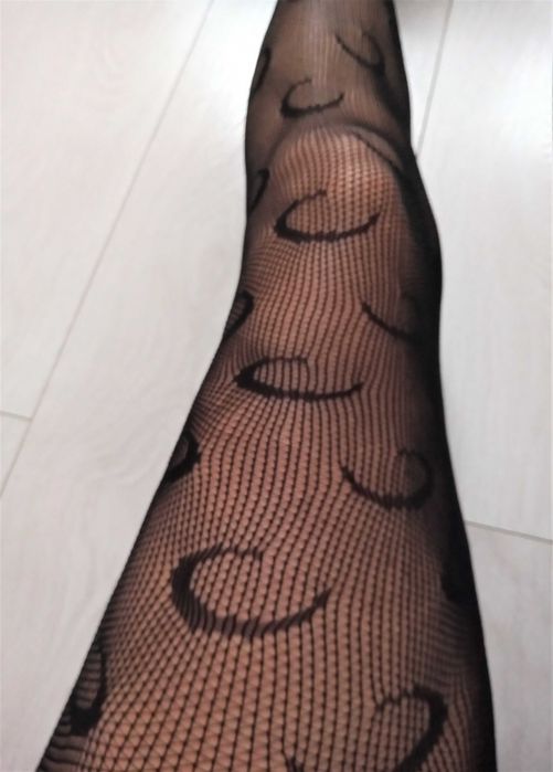 Piękne czarne rajstopy kabaretki ze wzorkiem alternative