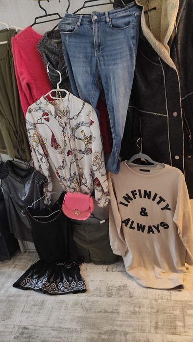 Zestaw  ubrań damskich rozmiar SM