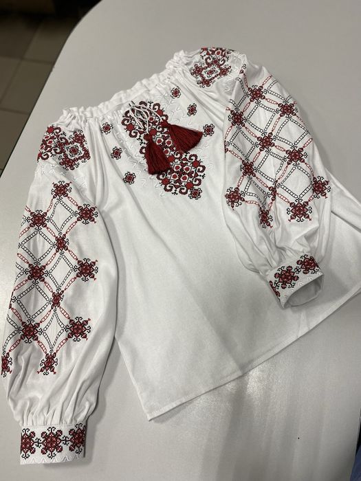 Вишиванка для дівчинки