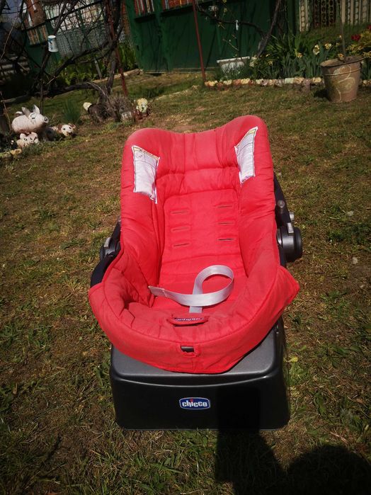 Дитяче крісло " CHICCO".