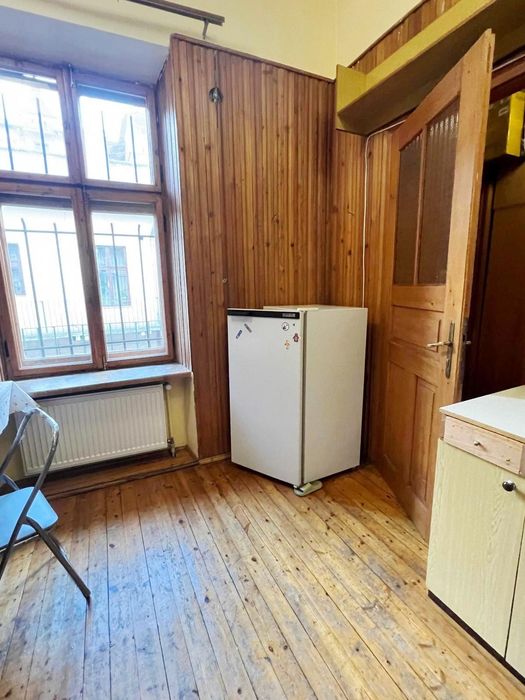 Продаж 2-кімн. квартири по вул.Пекарській, біля Зоовет. істор.Центр