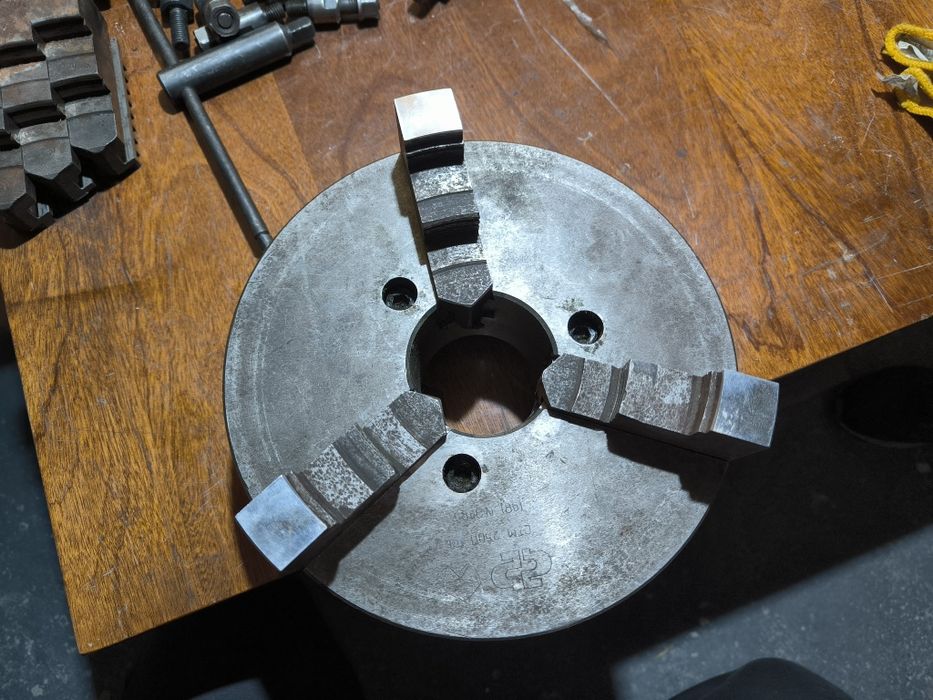Токарный патрон на 250 шаг 10.