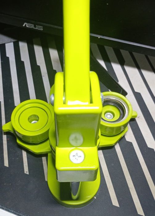 Продам машинку для значків 44мм діаметр