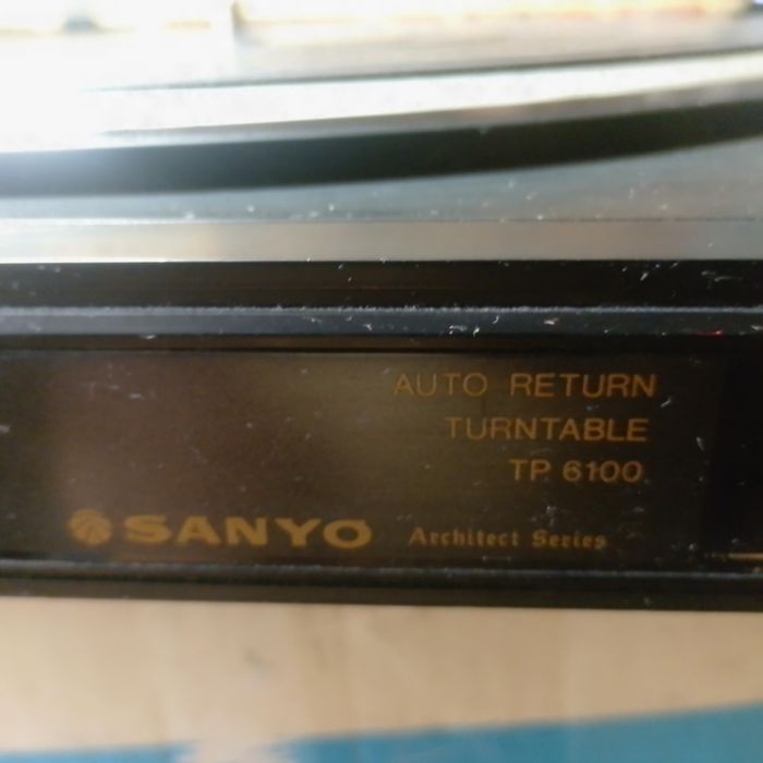 Вініловий програвач Sanyo TP 6100