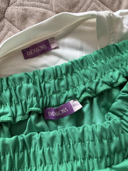 Жіночий костюм великого розміру