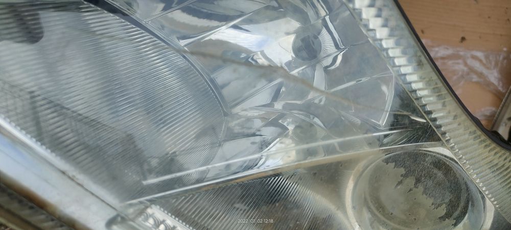 Farol Skoda Octavia 2010 esquerdo