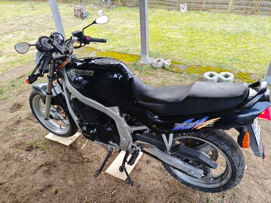 Sprzedawczyni motocykli