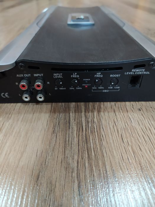 JBL GTO 14001- сабвуферный усилитель класса D.