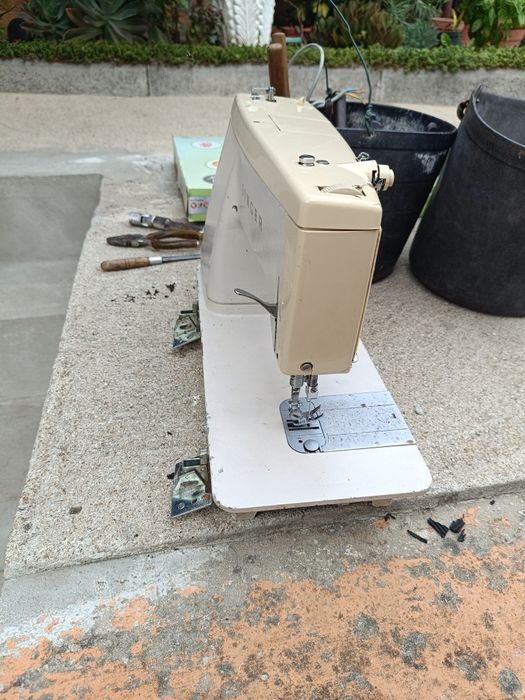 Máquina costura Singer 518