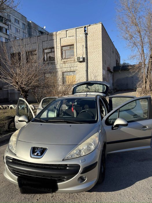 Продам Pegeout 207