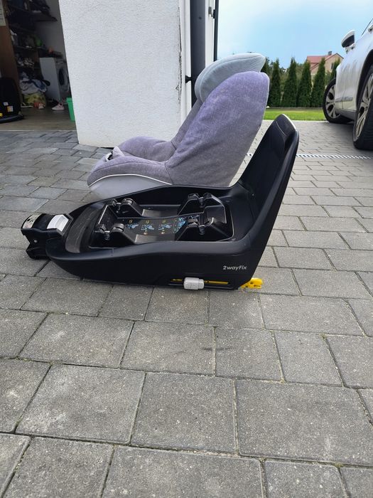 Fotelik z bazą Maxi Cosi Pearl 2way