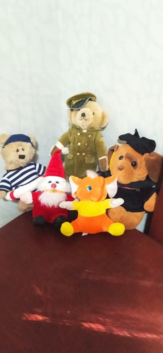 М'які дитячі іграшки.