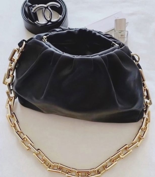 Жіноча сумочка.