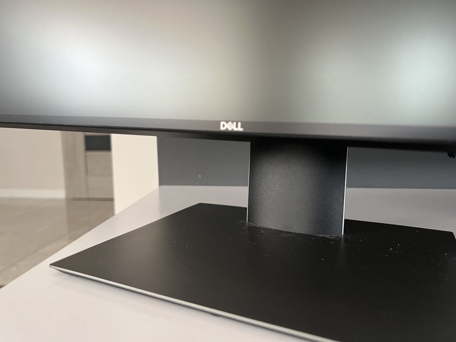 Monitor Dell U2719D