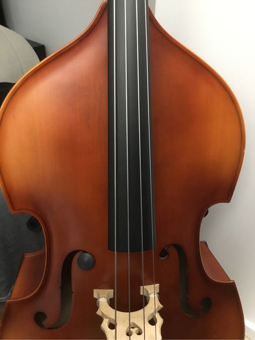 Contrabaixo 3/4 de madeira