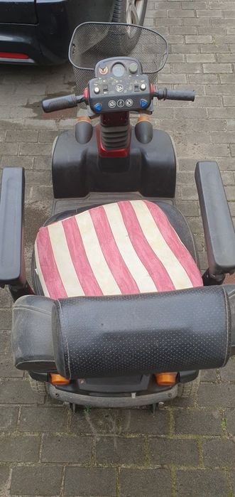 Wózek inwalidzki elektryczny