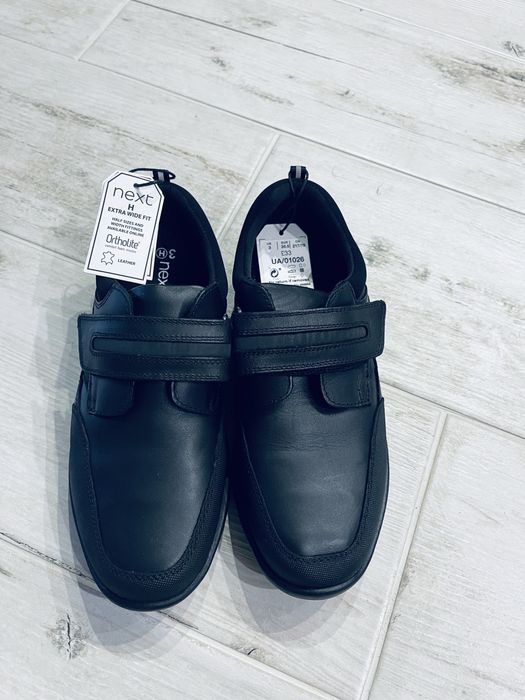 Кожаные кроссовки next 35,5 размер новые