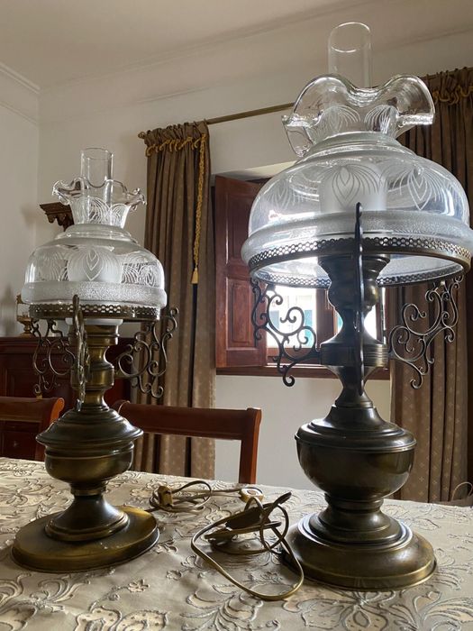 Candeeiros em cobre prontos a usar