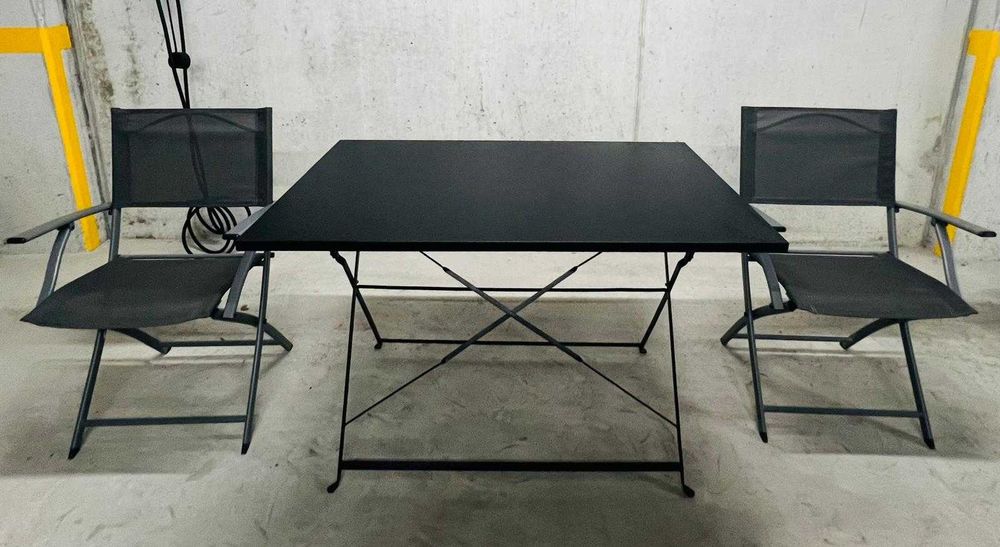 Conjunto varanda: mesa + 2 cadeiras dobráveis metálicas