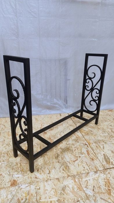 Stojak na drewno kominkowe