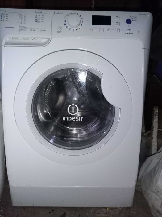 Стиральная машина INDESIT PWSE 6108 W по запчастям.