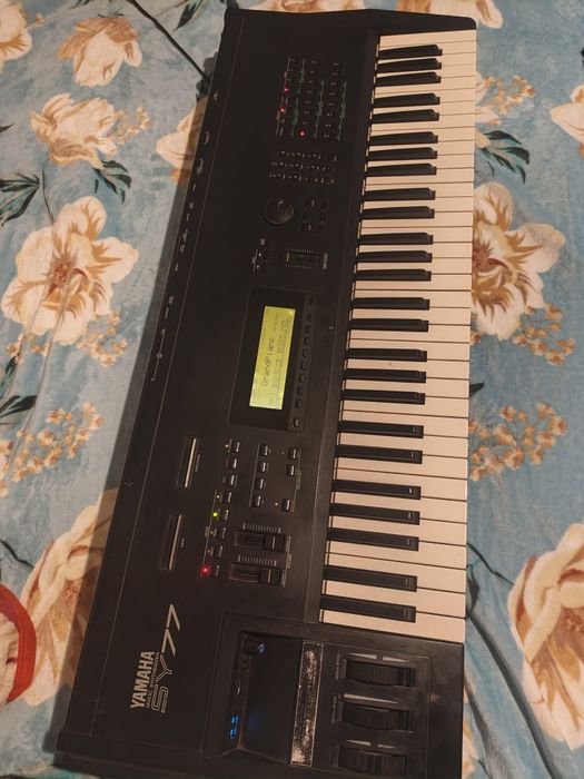 Yamaha SY77 Продам