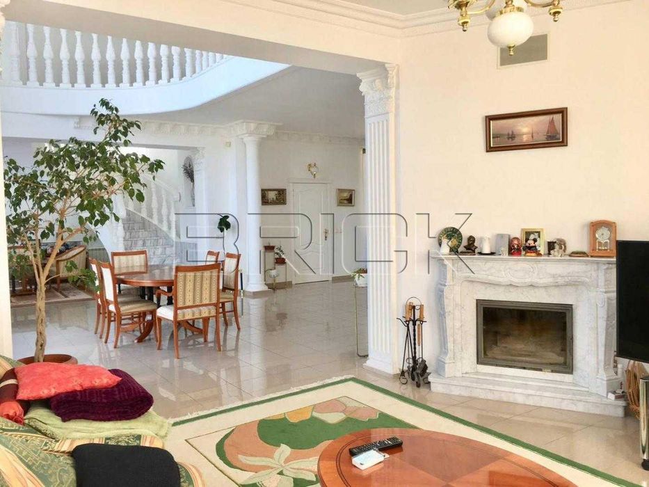 Оренда автономного будинку з басейном, 500 кв.м Лісники Без комісії