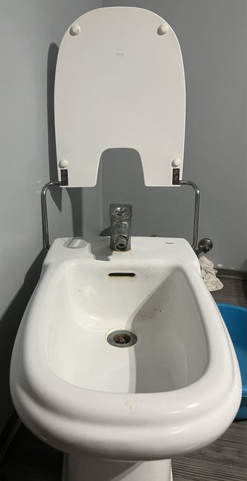 Bidé da Roca com torneira