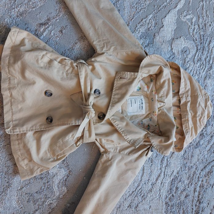 Płaszczyk prawie nowy 104-110