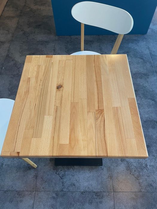 Solidne stoły gastronomiczne 60x60 – drewno + metal | komplet 6 szt.