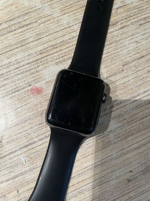 Apple Watch series 3 42mm заблоковані на icloud