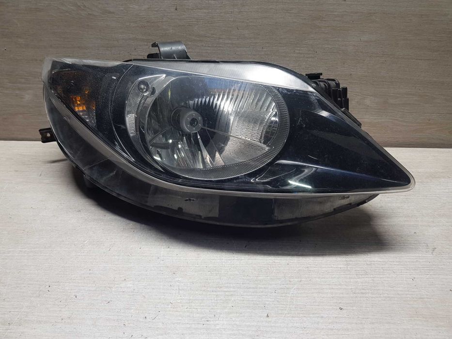 Фара права Seat Ibiza 4 6J 2008-2012p. (VALEO) Європа