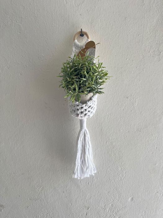 Suporte para vasos em macrame