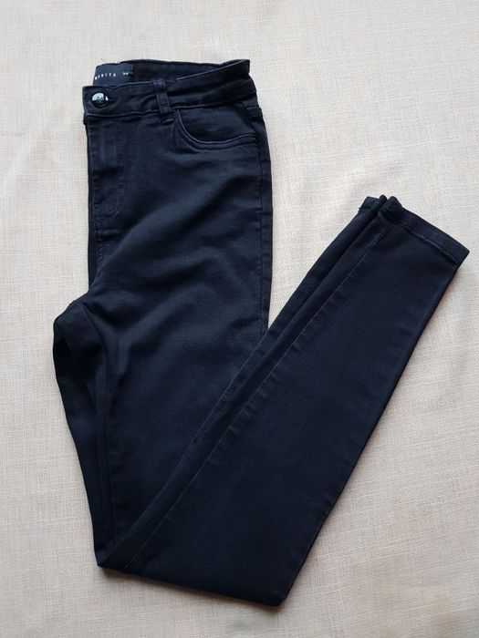 Mohito klasyczne czarne spodnie damskie jeansy S 36 wygodne skinny basic uniwersalne na codzień do wszystkiego