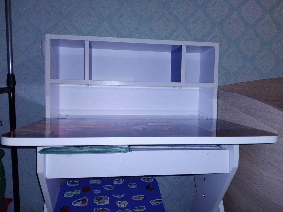 Дитячий столик для занять