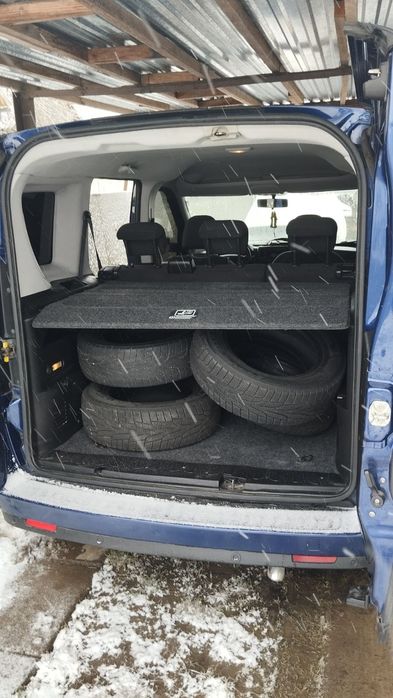 Автомобіль Фіат Добло