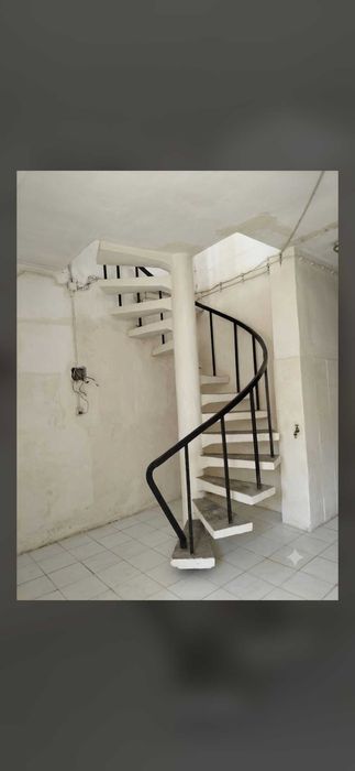 Loja Comercial Viseu 200m²-2 pisos c/Garagem de 100 m2  no Bairro da Balsa. Ideal Construtores Habitação