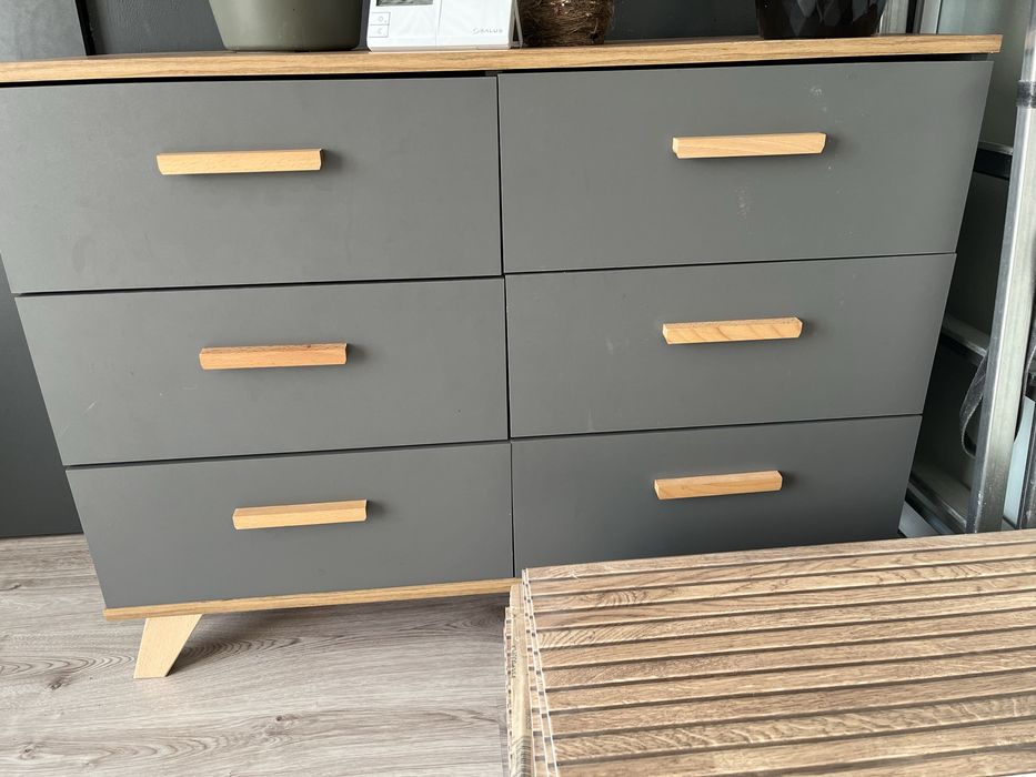 Komoda z szufladami