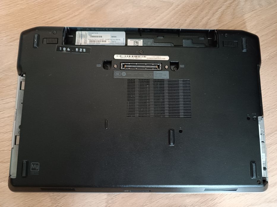 Ноутбук DELL Latitude e6330 дисплей 13.3 hd, i5 3320-2.6ггц