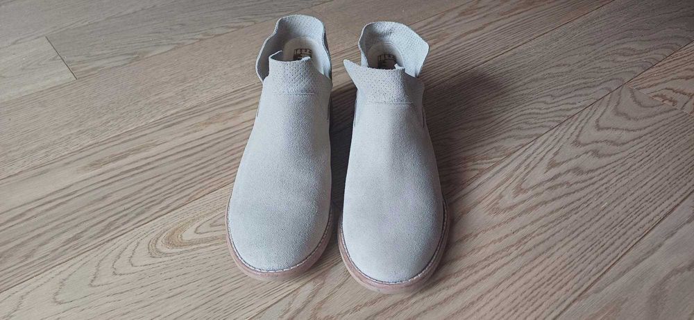 Botki Clarks nowe, nieużywane.